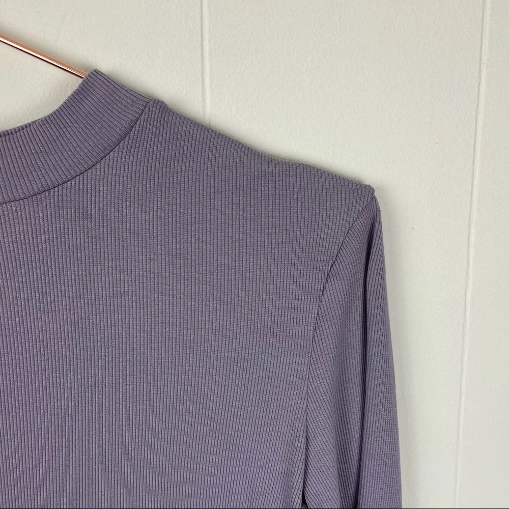 H&M DIVIDED Lilac Ribbed Mockneck Long Sleeve Crop Top - Picture 4 of 8